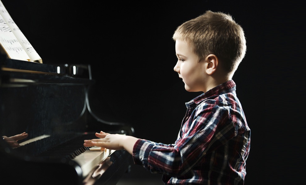 Grand piano detail